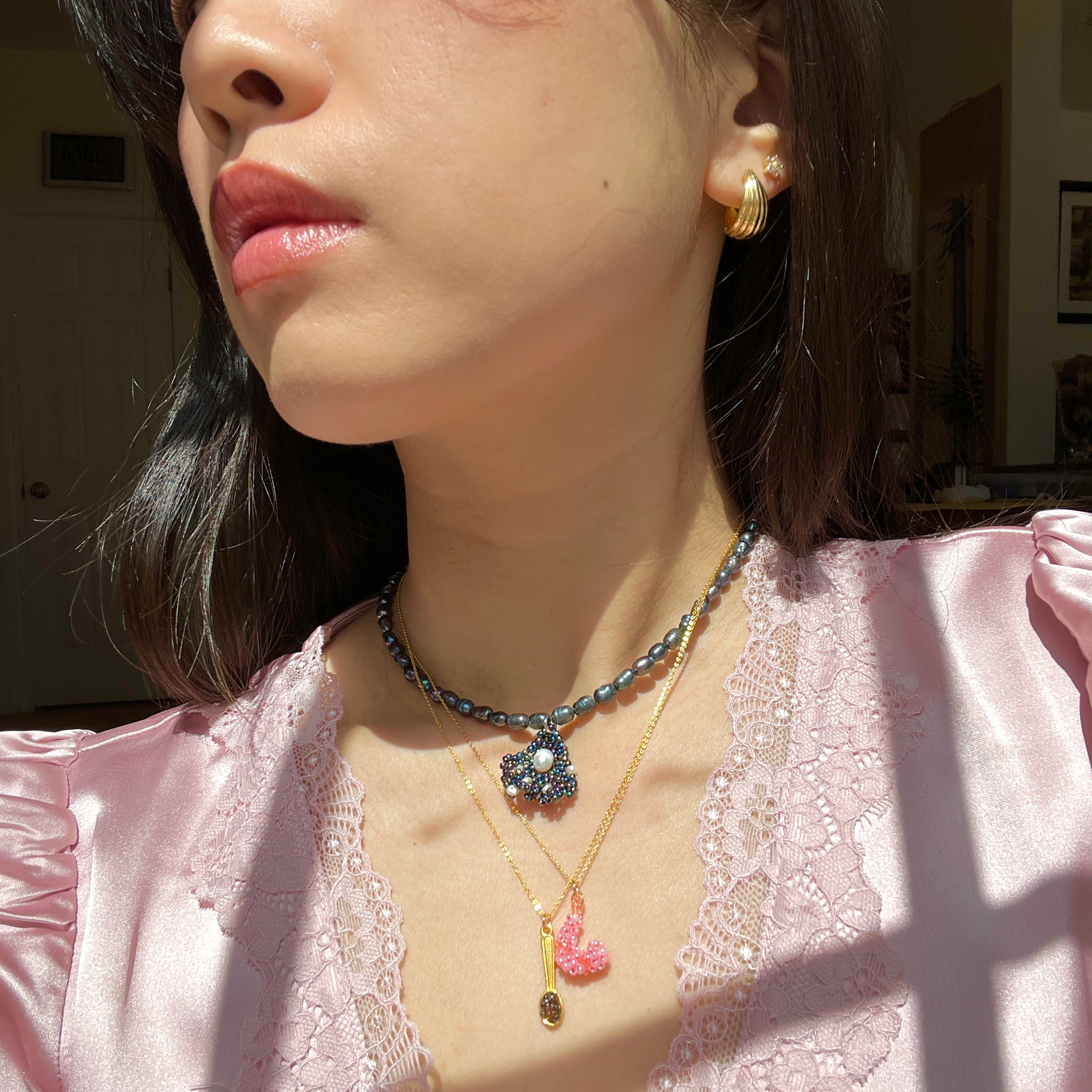 OYSTER GIRL NECKLACE 2.0