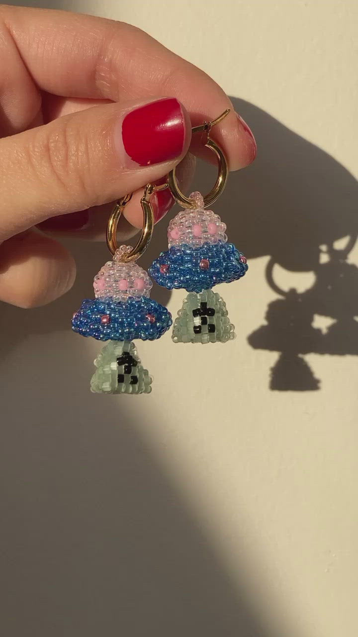 ufo novelty alien dangle glass crystal bead unique statement delicate lightweight spaceship weird